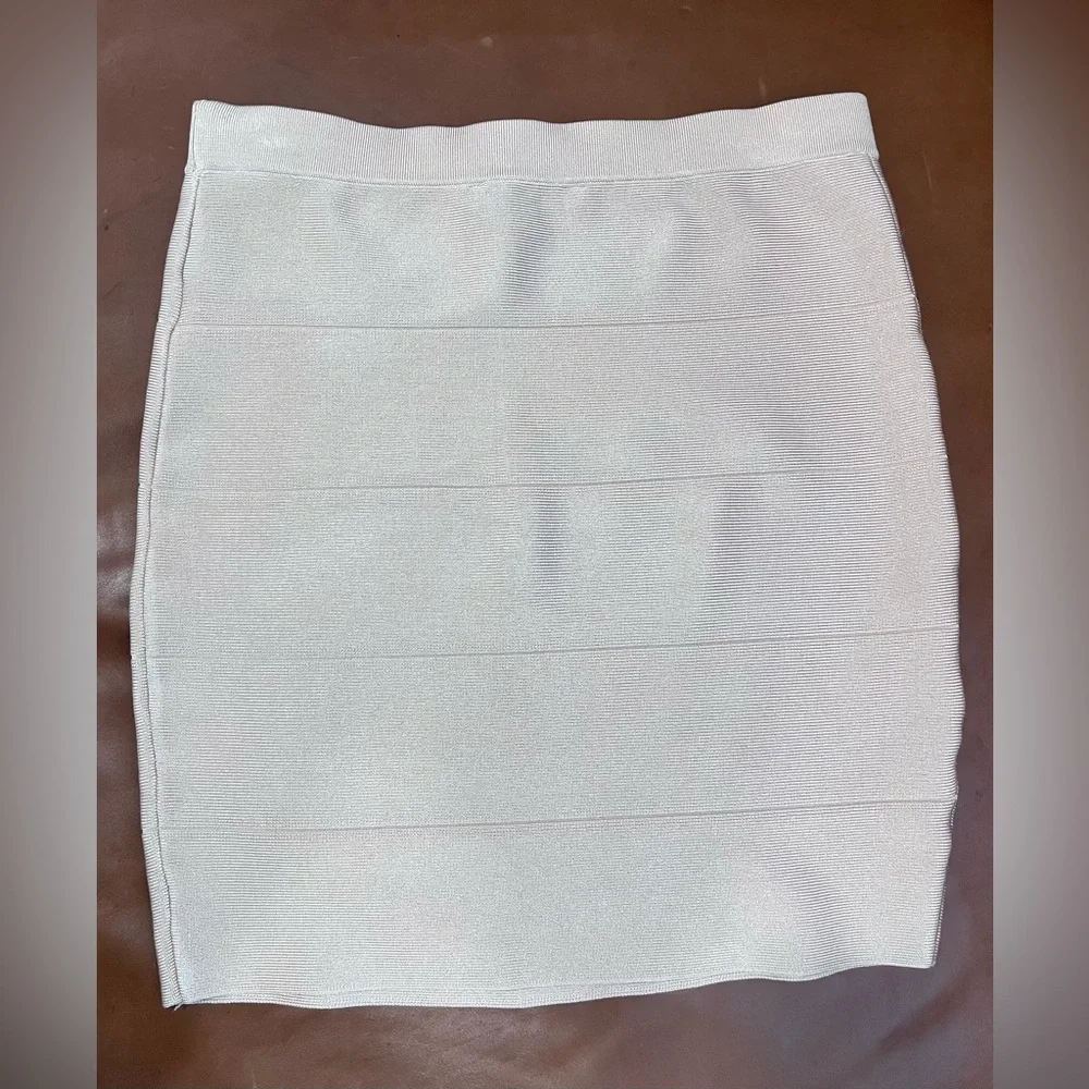 WOW Couture Elegant Bodycon Ivory Skirt - Picture 2 of 3